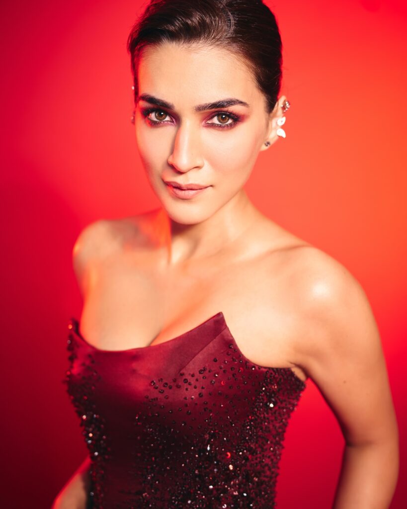 Kriti Sanon Biography: Age, Height, Career, Net Worth, and More (2025)